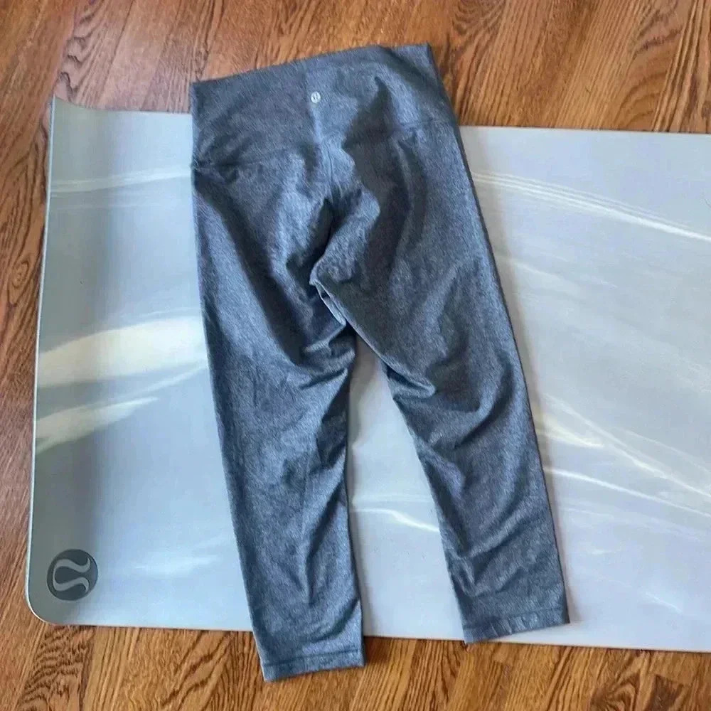 Lululemon I 8 - Picture 3 of 8